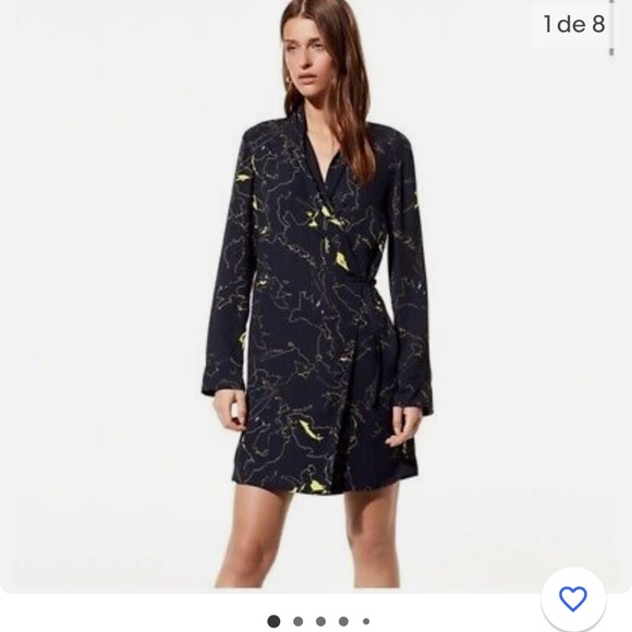 Aritzia wrap dress - Picture 1 of 4